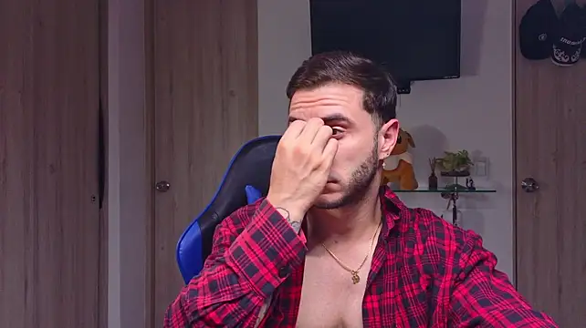 Вебкам-шоу Latino_stud4u