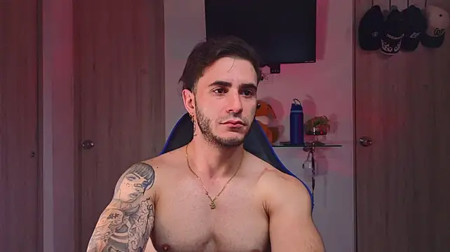 Pertunjukan Kamera Web Latino_stud4u