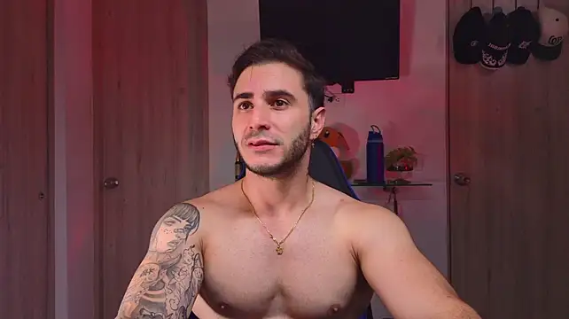 Latino_stud4u 在線直播表演
