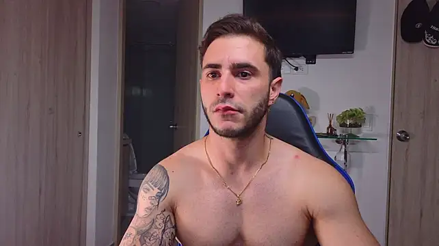 Вебкам-шоу Latino_stud4u