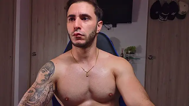 Latino_stud4u 网络视讯表演