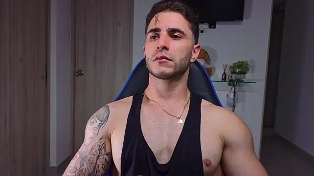 Вебкам-шоу Latino_stud4u