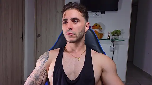Latino_stud4u 웹캠 쇼