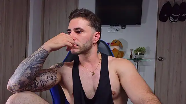 Latino_stud4u 在線直播表演