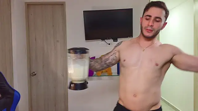 Latino_stud4u Webcam Show