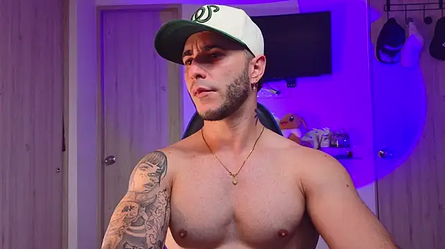 Latino_stud4u Webcam show