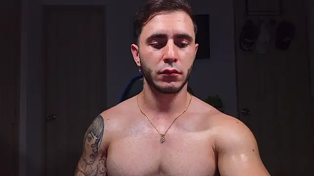 Latino_stud4uのウェブカメラショー