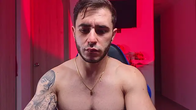 Latino_stud4u Adlı Modelin Web Kamerası Şovu