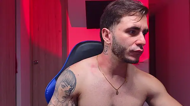Latino_stud4uのウェブカメラショー