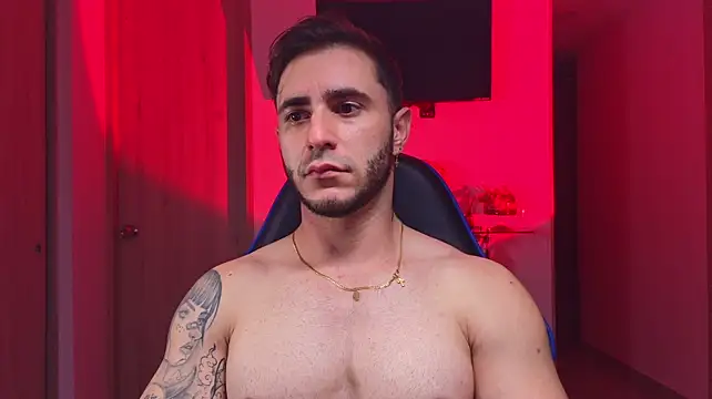 Latino_stud4u ওয়েবক্যাম শো