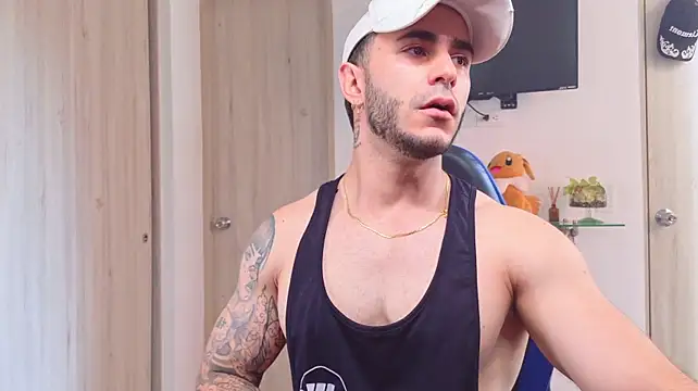 Latino_stud4u Show Webcam
