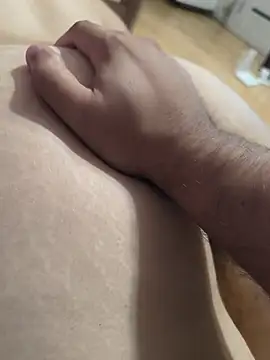 Show modela MadaamJizz_DickLewd na web-kameri
