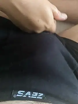 Pokazy przed kamerką – MadaamJizz_DickLewd