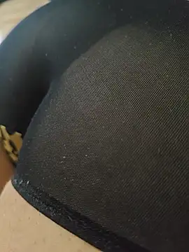 MadaamJizz_DickLewd Show in webcam