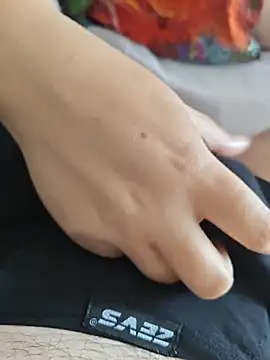 Webkamerová show MadaamJizz_DickLewd