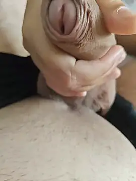 Show modela MadaamJizz_DickLewd na web-kameri