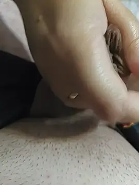 MadaamJizz_DickLewd Show in webcam