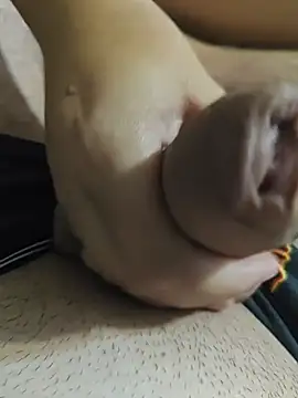 Webkamerová show MadaamJizz_DickLewd