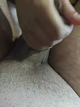 Show modela MadaamJizz_DickLewd na web-kameri