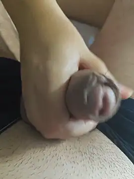 הופעת וובקאם של MadaamJizz_DickLewd