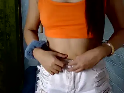 XXX chat uživo modela Asianshine