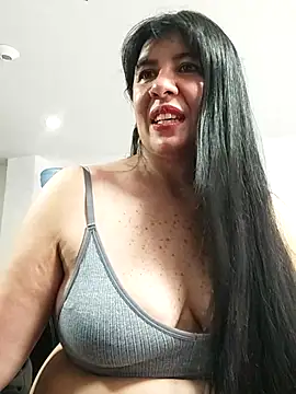 aisha_latina's Live XXX Chat