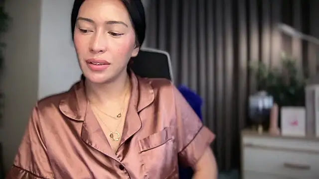 Jasmine_Elcock Show Webcam
