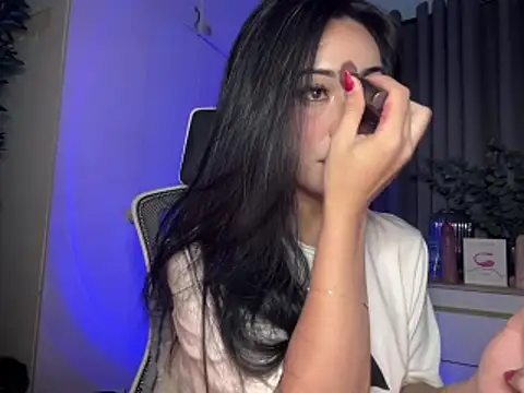 Pertunjukan Kamera Web Jasmine_Elcock