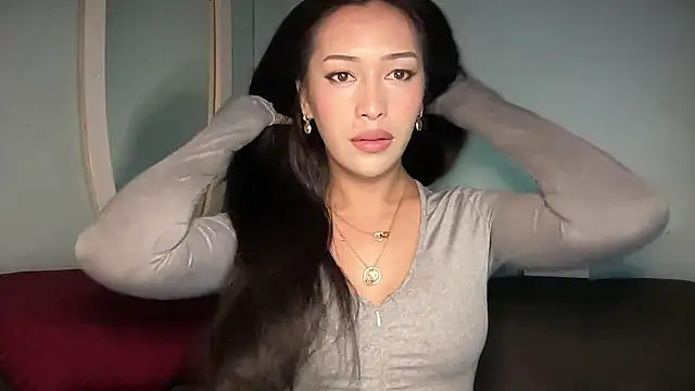 Show modela Jasmine_Elcock na web-kameri