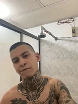 Show modela Andrew_san na web-kameri