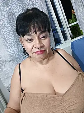 Chatroom XXX en direct de karlablue_