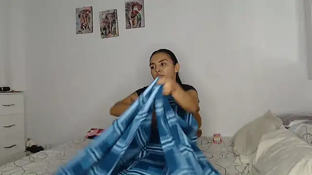 kathy_luisa élő XXX-chatje