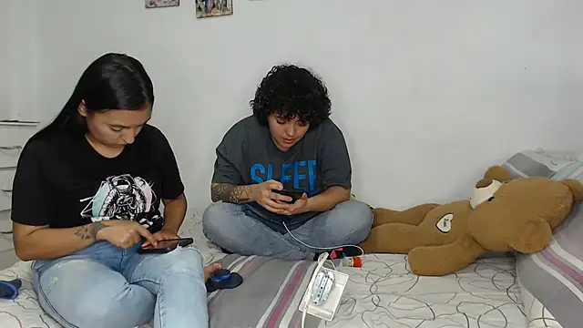 kathy_luisa Show Webcam
