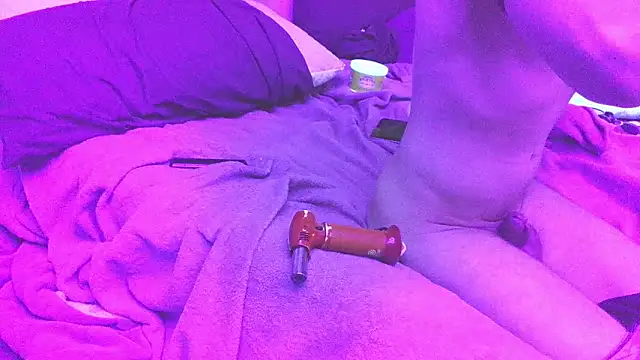 Cloudd_Kingg_Iceyyy: διαδικτυακό σόου στην κάμερα