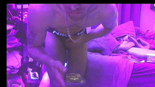 Cloudd_Kingg_Iceyyy Show in webcam