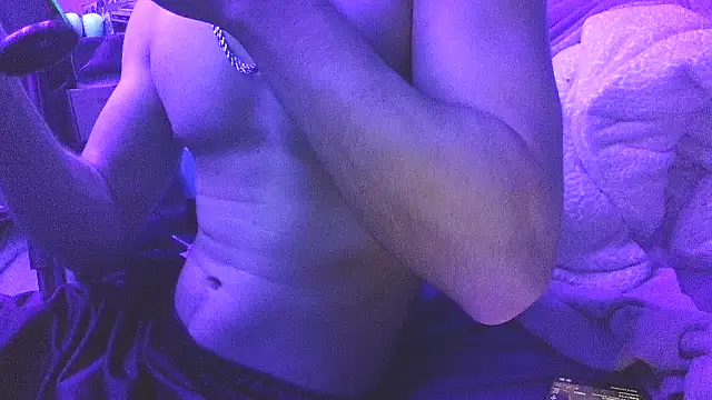 โชว์เว็บแคมของ Cloudd_Kingg_Iceyyy
