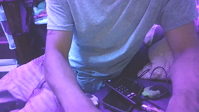 Pokazy przed kamerką – Cloudd_Kingg_Iceyyy
