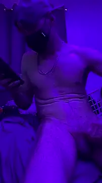 הופעת וובקאם של Cloudd_Kingg_Iceyyy