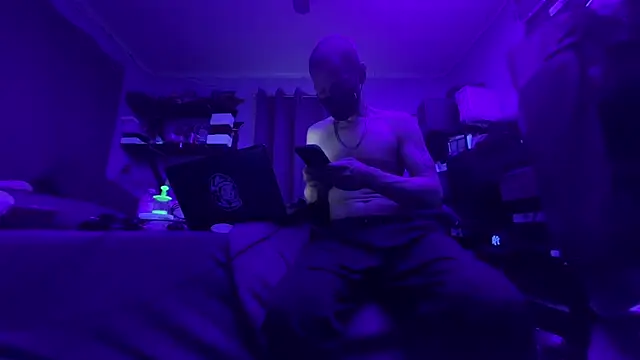 Cloudd_Kingg_Iceyyy 在線直播表演
