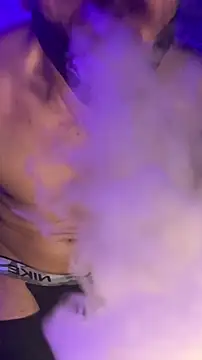 Pokazy przed kamerką – Cloudd_Kingg_Iceyyy