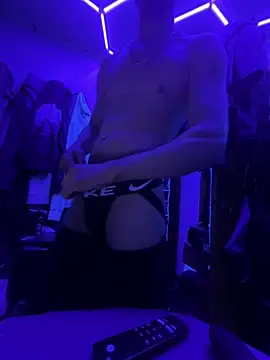 Cloudd_Kingg_Iceyyy's Webcam Show
