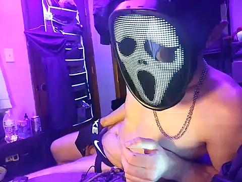 הופעת וובקאם של Cloudd_Kingg_Iceyyy