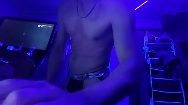 Cloudd_Kingg_Iceyyy's Webcam Show