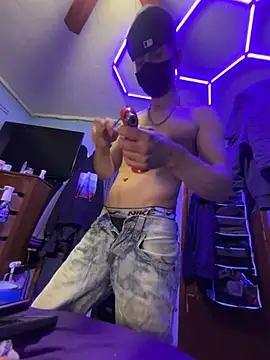 Cloudd_Kingg_Iceyyy 在線直播表演