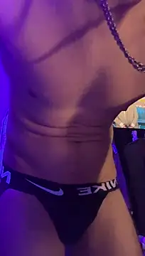 Cloudd_Kingg_Iceyyy: διαδικτυακό σόου στην κάμερα