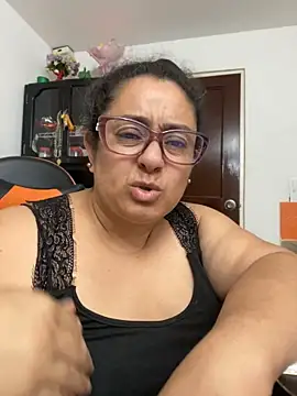 agathaxxx-69's Webcam Show