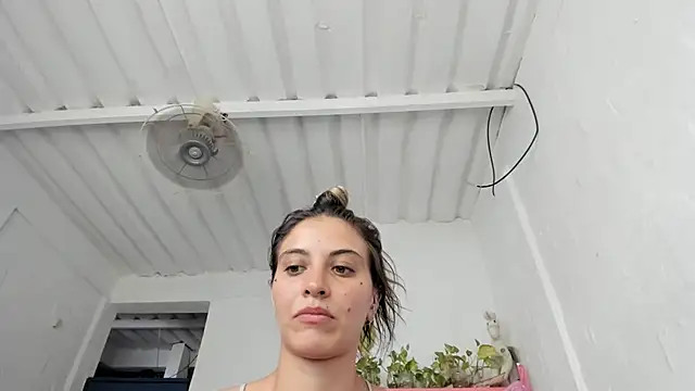 mariecam420 现场XXX聊天