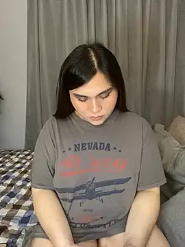 mysticofcum_ Show in webcam