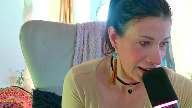 magali_19's Live XXX Chat