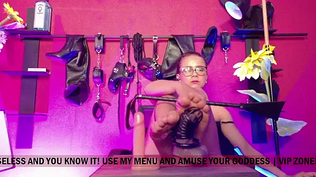 MistressSlut1's Webcam Show